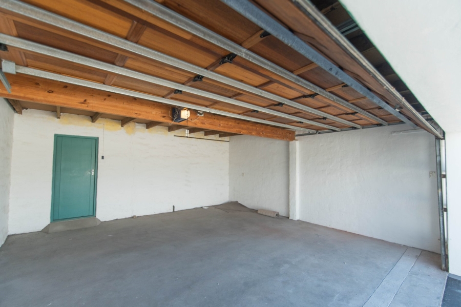 3 Bedroom Property for Sale in Summerstrand Eastern Cape